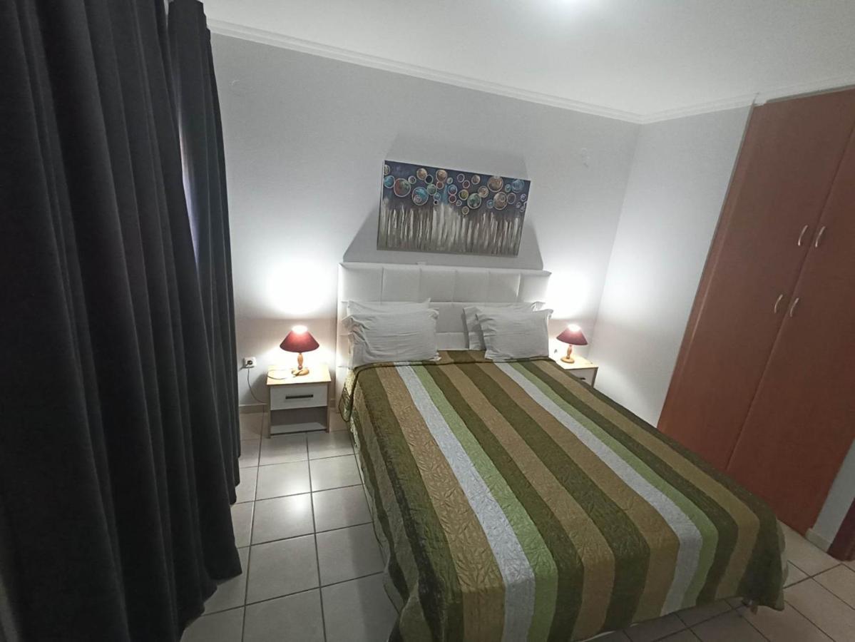 Evangelia Karfas Exterior foto